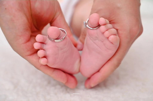 黔南孕妇前三个月的睡姿