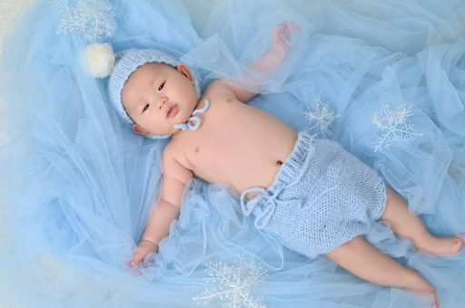 黔南宝宝间歇性斜视